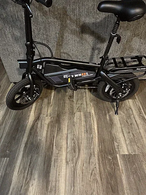Good Electric Bike It Goes 20 Mph , The Range Is 25-45 Miles. I’m Asking For 500